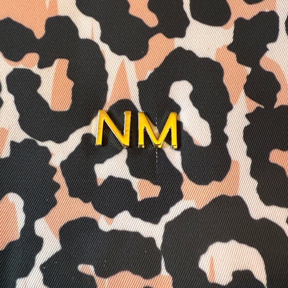 Neiman Marcus Hanging Valet Travel Toiletry Cosmetic Bag Pink Cheetah Print - Picture 2 of 8